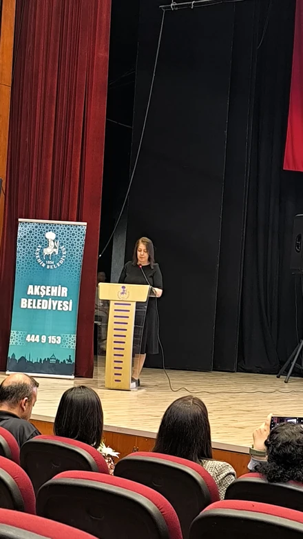 UMUDA DOKUNAN ELLER(HEMŞİRELİK VE MEME KANSERİ DENEYİMİ)